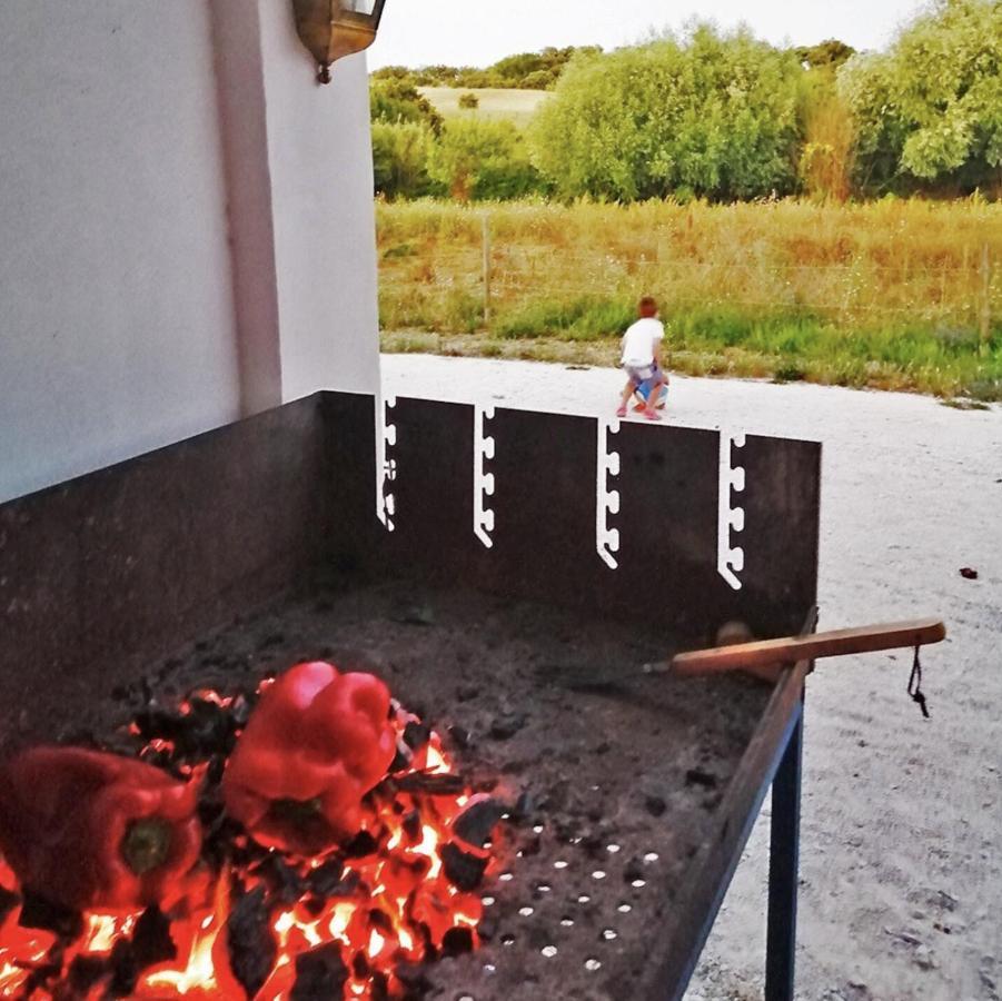 Azoia 10 - Hostel & Casas De Campo Azoia de Baixo Exteriör bild